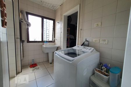 Apartamento à venda com 140m², 3 quartos e 3 vagas Apartamento à venda com 140m², 3 quartos e 3 vagasLavanderia