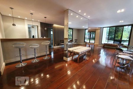 Apartamento à venda com 140m², 3 quartos e 3 vagas Apartamento à venda com 140m², 3 quartos e 3 vagasÁrea comum - Salão de festas