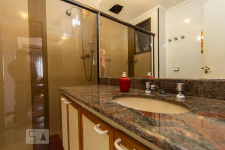 Apartamento à venda com 140m², 3 quartos e 3 vagas Apartamento à venda com 140m², 3 quartos e 3 vagasBanheiro 3