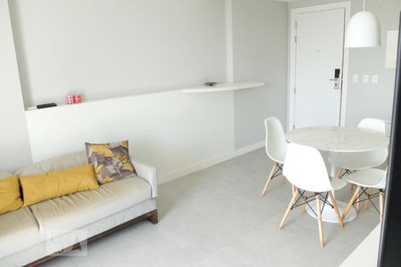 Sala de apartamento para alugar com 1 quarto, 36m² em Caminho das Árvores, Salvador