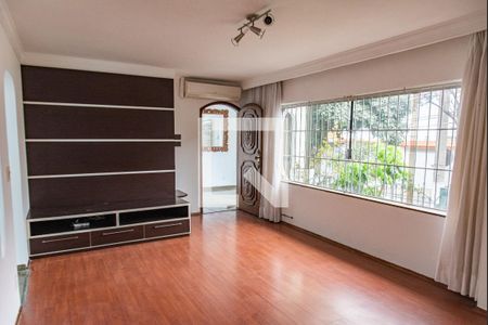 Sala de casa para alugar com 3 quartos, 250m² em Vila Monumento, São Paulo