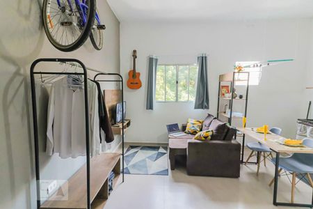 Kitnet de kitnet/studio para alugar com 1 quarto, 25m² em Jardim Ivana, São Paulo