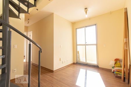 Sala de apartamento para alugar com 2 quartos, 118m² em Guaíra, Curitiba