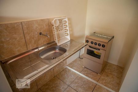 Cozinha de kitnet/studio para alugar com 1 quarto, 27m² em Curicica, Rio de Janeiro