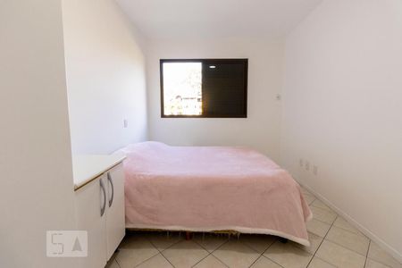 Suíte de apartamento para alugar com 2 quartos, 85m² em Saco Grande, Florianópolis