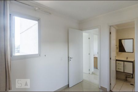 Quarto da suíte de apartamento para alugar com 3 quartos, 62m² em Ferrazópolis, São Bernardo do Campo