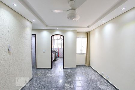 Sala  de apartamento para alugar com 2 quartos, 55m² em Centro, Guarulhos