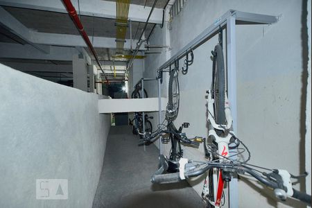 Bicicletário de apartamento para alugar com 1 quarto, 65m² em Perdizes, São Paulo