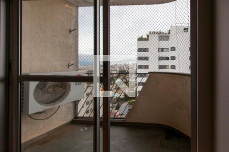 Sala de apartamento à venda com 3 quartos, 93m² em Vila Ipojuca, São Paulo