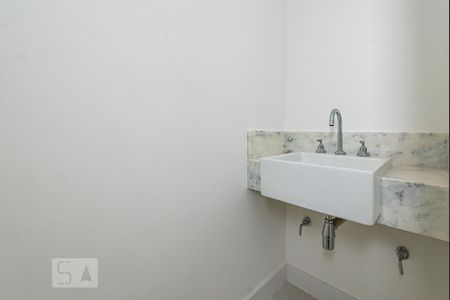 Lavabo de apartamento para alugar com 3 quartos, 182m² em Ipanema, Rio de Janeiro