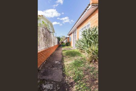 Fachada de casa de condomínio à venda com 1 quarto, 40m² em São José, Porto Alegre