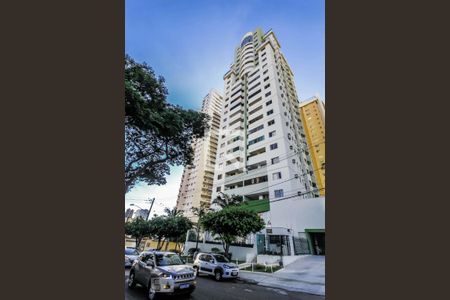 Apartamento para alugar com 76m², 2 quartos e 1 vaga Apartamento para alugar com 76m², 2 quartos e 1 vagaFachada