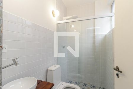 Banheiro de kitnet/studio para alugar com 1 quarto, 33m² em República, São Paulo