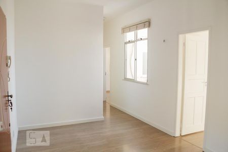 Apartamento à venda com 60m², 2 quartos e sem vagasala