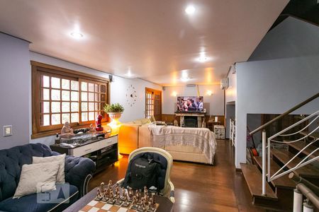 Sala de Estar de casa à venda com 4 quartos, 420m² em Partenon, Porto Alegre