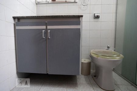 Banheiro de kitnet/studio para alugar com 1 quarto, 20m² em Vila Libanesa, São Paulo