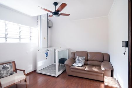 Sala TV / Elevador de casa à venda com 4 quartos, 300m² em Brooklin Paulista, São Paulo