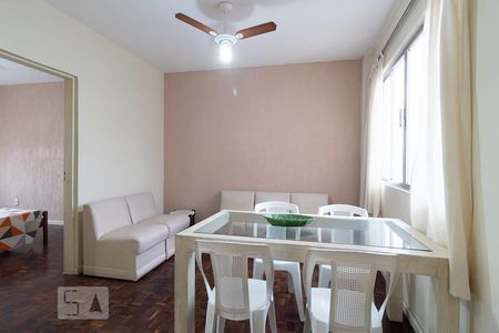 Sala de apartamento para alugar com 2 quartos, 76m² em Navegantes, Porto Alegre