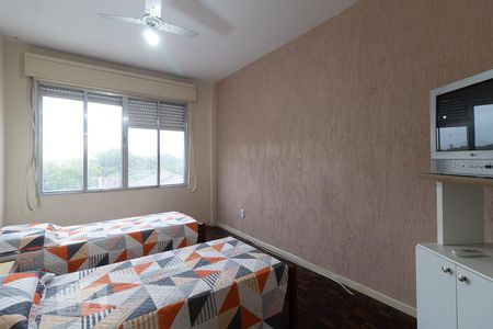 Quarto 1 de apartamento para alugar com 2 quartos, 76m² em Navegantes, Porto Alegre