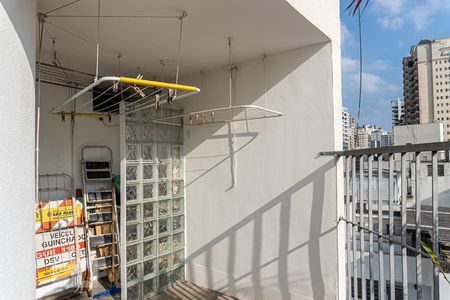 Apartamento à venda com 172m², 4 quartos e 3 vagas Apartamento à venda com 172m², 4 quartos e 3 vagasTerraço