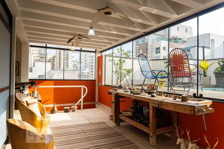 Apartamento à venda com 172m², 4 quartos e 3 vagas Apartamento à venda com 172m², 4 quartos e 3 vagasSala 2