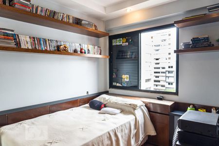 Apartamento à venda com 172m², 4 quartos e 3 vagas Apartamento à venda com 172m², 4 quartos e 3 vagasQuarto 1