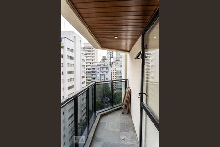 Apartamento à venda com 172m², 4 quartos e 3 vagas Apartamento à venda com 172m², 4 quartos e 3 vagasVaranda