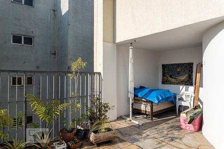 Apartamento à venda com 172m², 4 quartos e 3 vagas Apartamento à venda com 172m², 4 quartos e 3 vagasTerraço