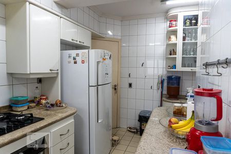 Apartamento à venda com 172m², 4 quartos e 3 vagas Apartamento à venda com 172m², 4 quartos e 3 vagasCozinha
