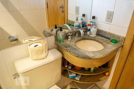 Apartamento à venda com 172m², 4 quartos e 3 vagas Apartamento à venda com 172m², 4 quartos e 3 vagasBanheiro Social