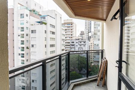 Apartamento à venda com 172m², 4 quartos e 3 vagas Apartamento à venda com 172m², 4 quartos e 3 vagasVaranda