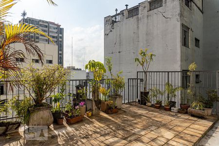 Apartamento à venda com 172m², 4 quartos e 3 vagas Apartamento à venda com 172m², 4 quartos e 3 vagasTerraço