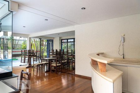 Apartamento à venda com 172m², 4 quartos e 3 vagas Apartamento à venda com 172m², 4 quartos e 3 vagasÁrea Comum - Salão de Festas