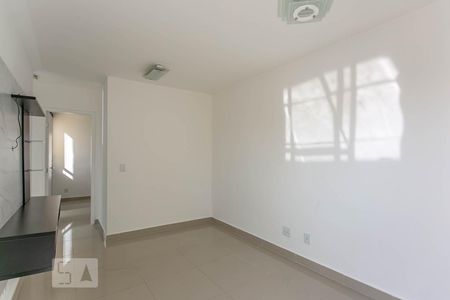 Sala de apartamento para alugar com 2 quartos, 57m² em Jardim Guanabara, Belo Horizonte