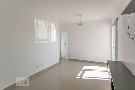 Sala de apartamento para alugar com 2 quartos, 57m² em Jardim Guanabara, Belo Horizonte