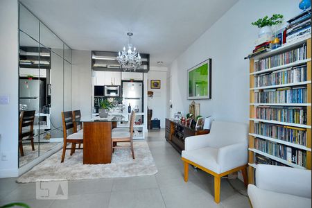 Sala de apartamento à venda com 2 quartos, 67m² em Água Branca, São Paulo