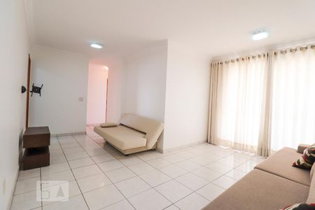 Sala de apartamento para alugar com 3 quartos, 87m² em Jardim Goiás, Goiânia