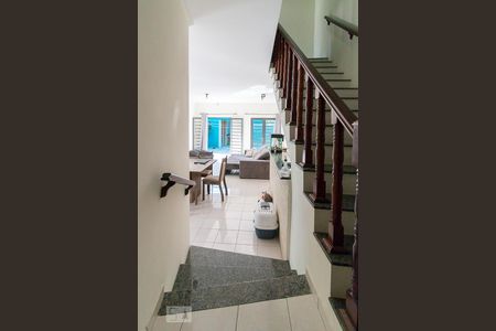 Sala - entrada de casa à venda com 3 quartos, 146m² em Jardim Santa Mena, Guarulhos