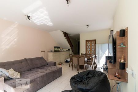 Sala de casa à venda com 3 quartos, 146m² em Jardim Santa Mena, Guarulhos