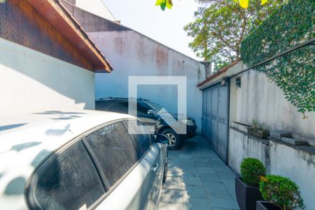 Casa à venda com 608m², 3 quartos e 6 vagas Casa à venda com 608m², 3 quartos e 6 vagasGaragem