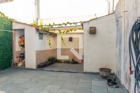 Casa à venda com 608m², 3 quartos e 6 vagas Casa à venda com 608m², 3 quartos e 6 vagasÁrea de serviço