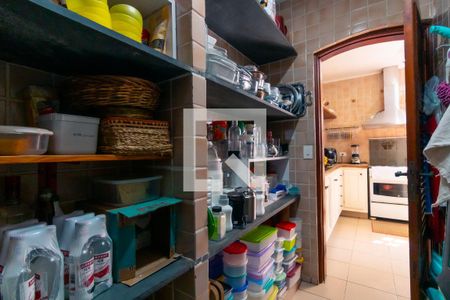 Casa à venda com 608m², 3 quartos e 6 vagas Casa à venda com 608m², 3 quartos e 6 vagasDetalhe da cozinha