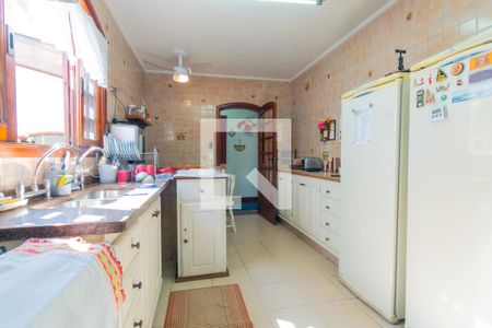 Casa à venda com 608m², 3 quartos e 6 vagas Casa à venda com 608m², 3 quartos e 6 vagasCozinha