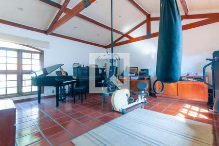 Casa à venda com 608m², 3 quartos e 6 vagas Casa à venda com 608m², 3 quartos e 6 vagasQuarto 1 - suíte