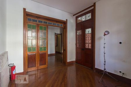 Sala 2 de casa para alugar com 6 quartos, 320m² em Vila Buarque, São Paulo