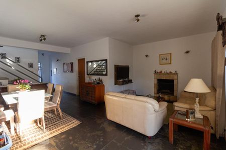 Sala de casa à venda com 4 quartos, 200m² em Adalgisa, Osasco