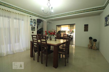 Sala de Jantar de casa à venda com 3 quartos, 318m² em Vila Scarpelli, Santo André