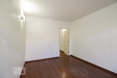 Sala de casa à venda com 4 quartos, 250m² em Vila Bertioga, São Paulo