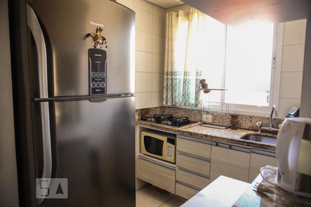 Cozinha de apartamento à venda com 2 quartos, 59m² em Menino Deus, Porto Alegre