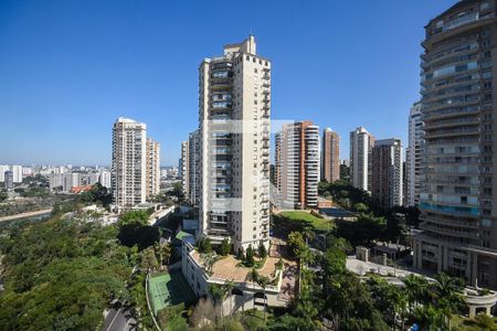 Vista de apartamento à venda com 2 quartos, 70m² em Jardim Fonte do Morumbi, São Paulo